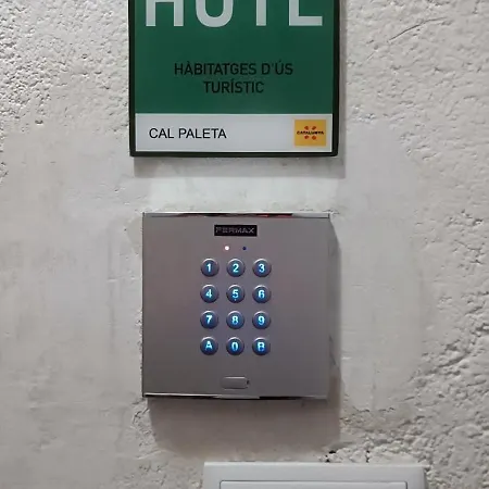 Evelyne Cal Paleta Apartment *